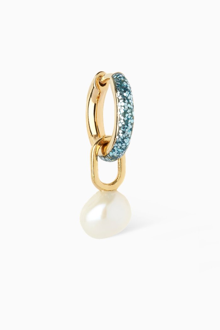 

Pearl Single Huggie in 22kt Gold Plated Silver, Blue