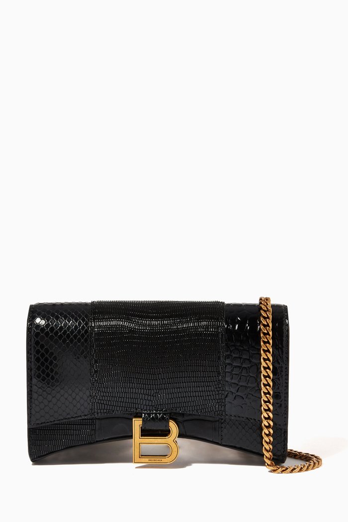 

Hourglass Wallet on Chain in Shiny Embossed Calfskin, Black