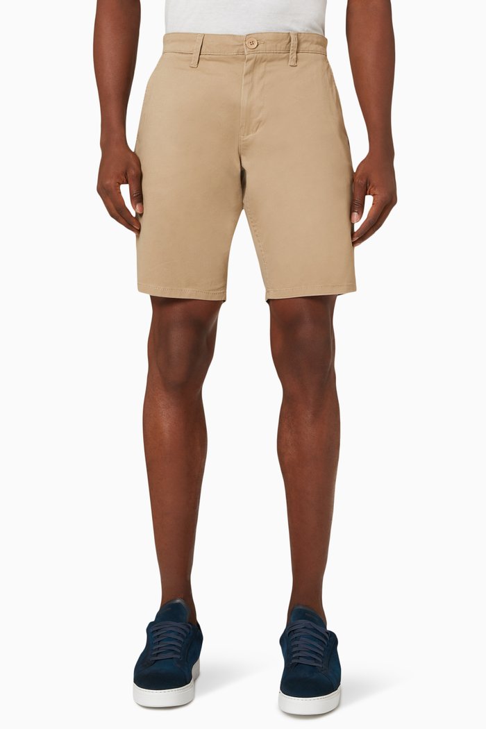 

Classic Chino Shorts in Cotton, Neutral