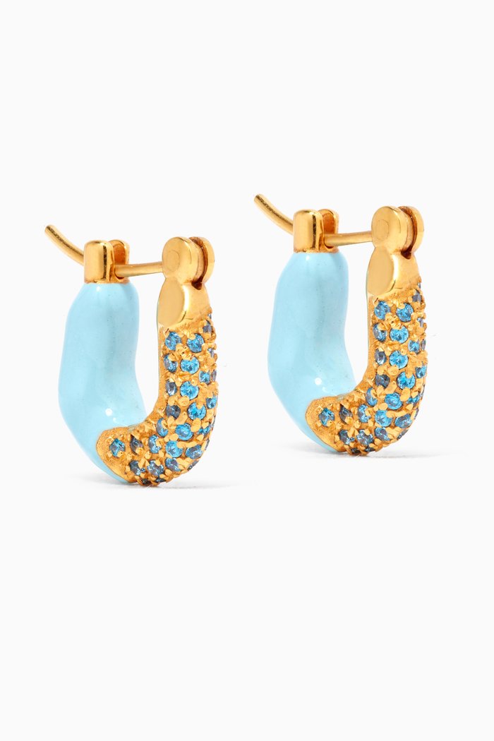 

Feminine Waves Hoops with Crystals in 18kt Gold-plated Brass, Blue