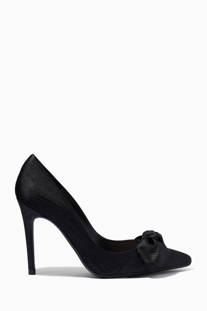 

Hyana Bow Pumps in Satin, Black