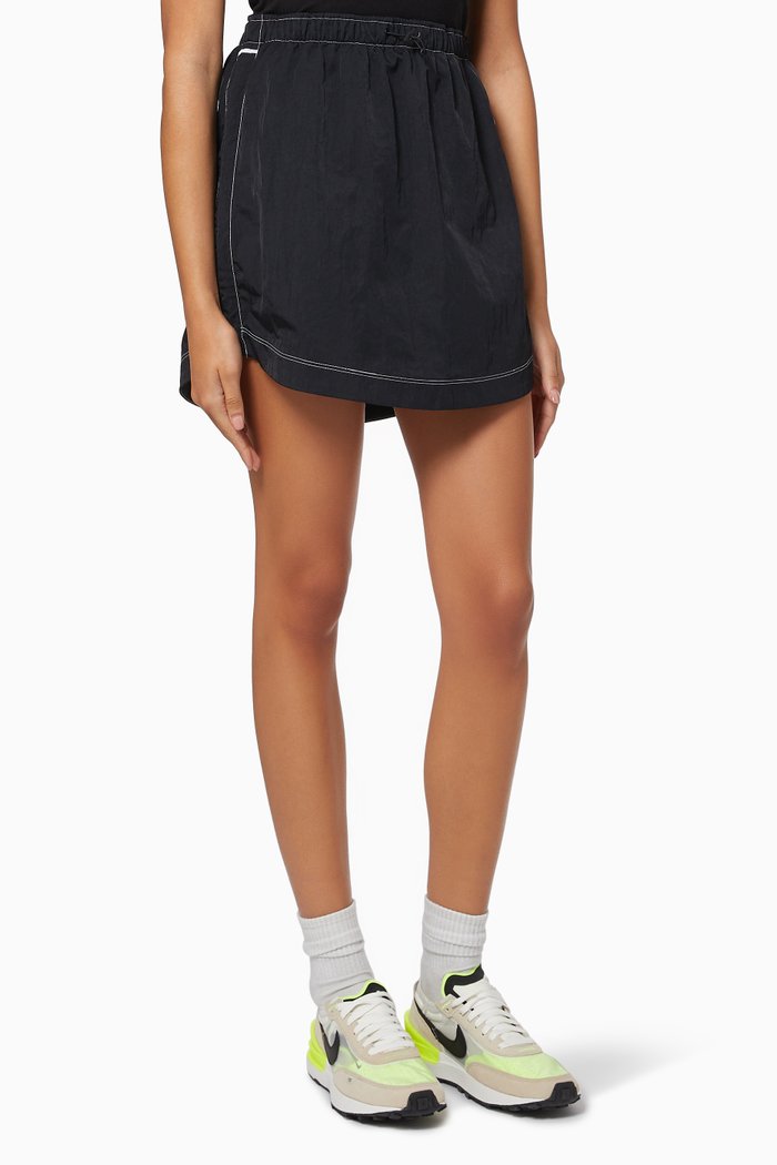 

NSW Swoosh Skirt in Nylon, Black