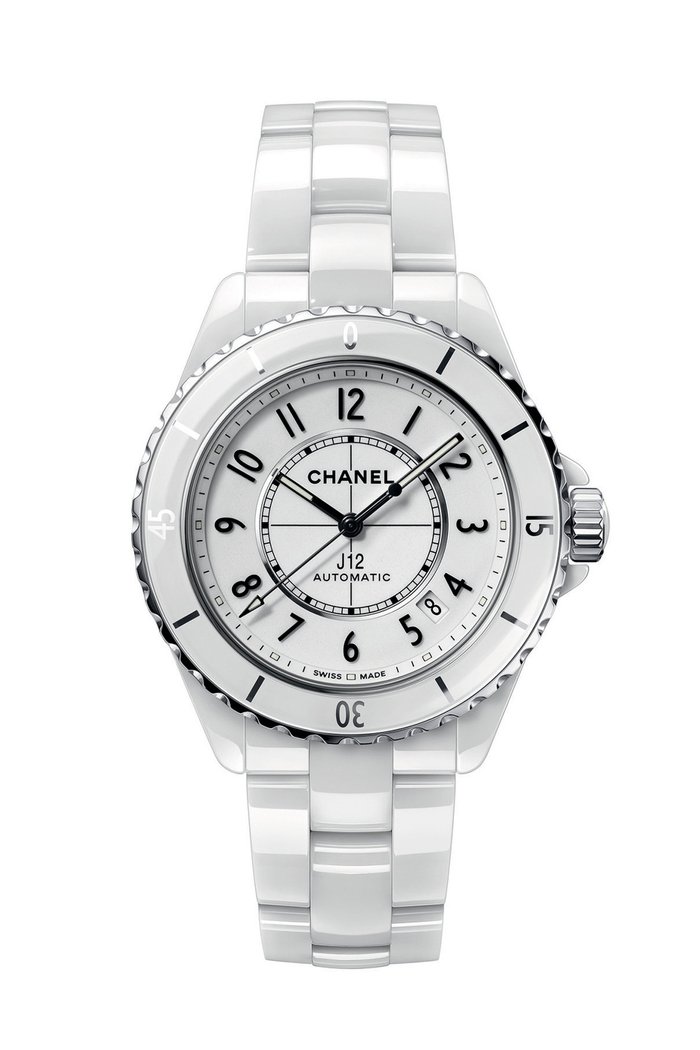 

White highly resistant ceramic and steel