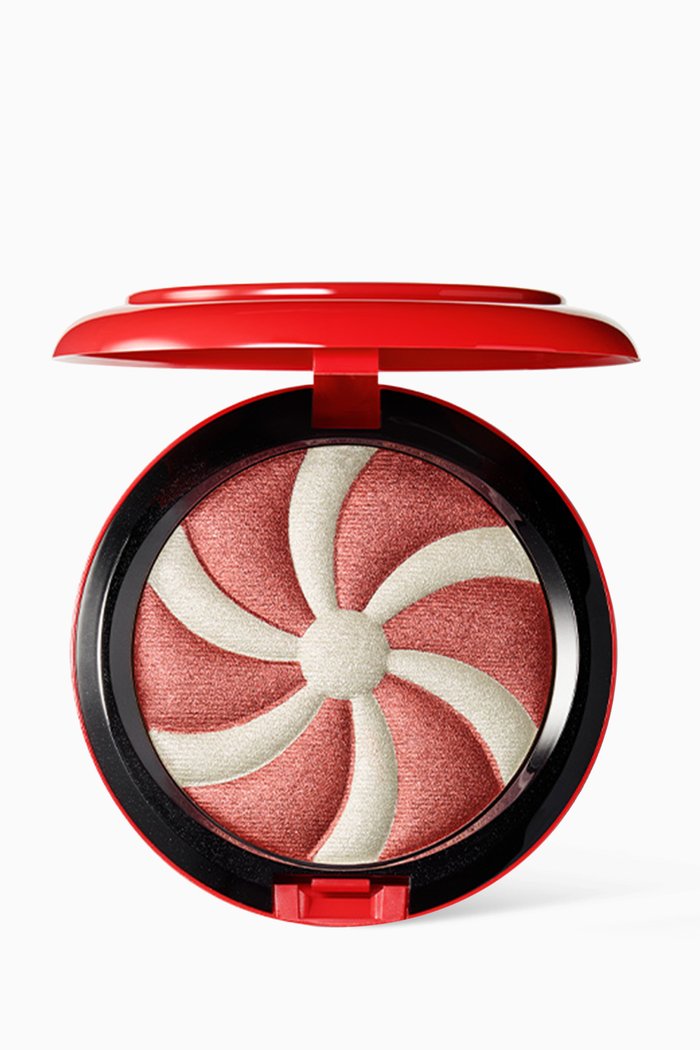 

Fortune Teller/ Blizzard Wizard Hypnotizing Holiday Hyper Real Glow Highlighter, 8g, Undefined