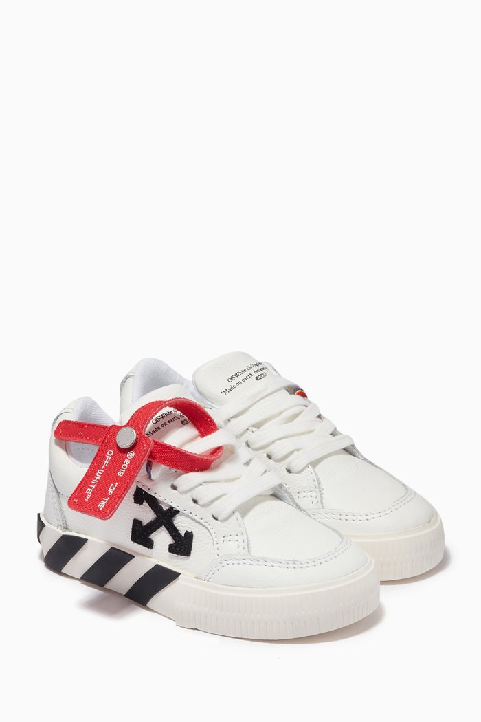 

Low Vulcanized Sneakers, White