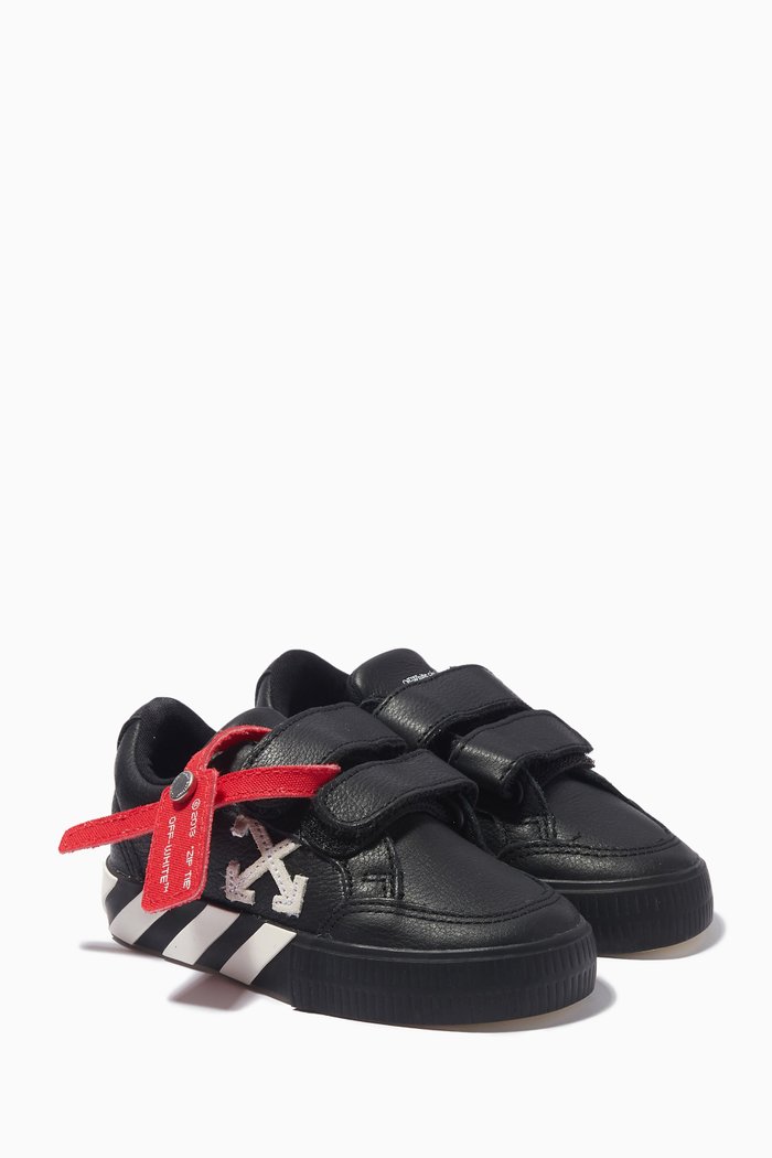 

Low Vulcanized Sneakers, Black