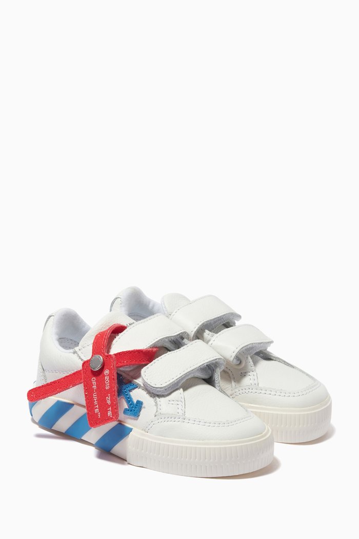 

Low Vulcanized Sneakers, White
