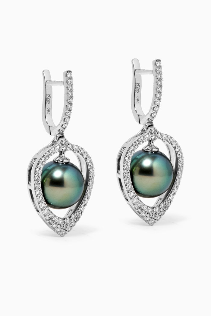 

La Plume Pearl Earrings with Diamonds in 18kt White Gold, Silver