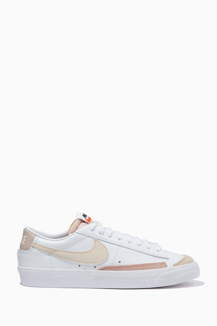 

Blazer Low '77 Sneakers in Leather, Neutral