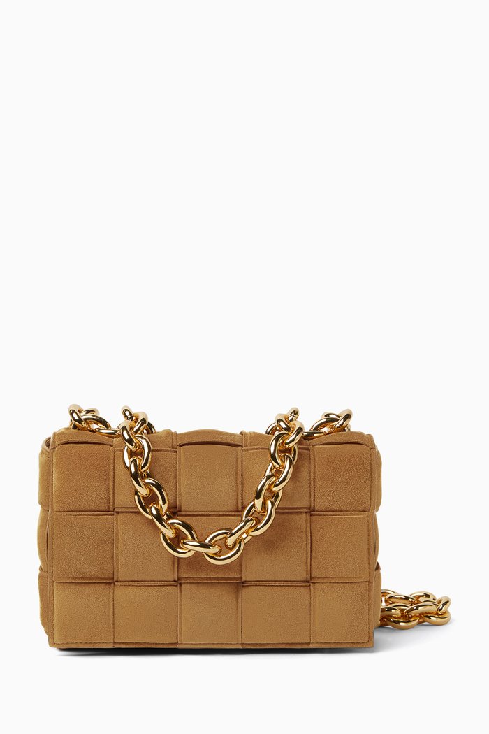 

The Chain Cassette Bag in Suede, Brown