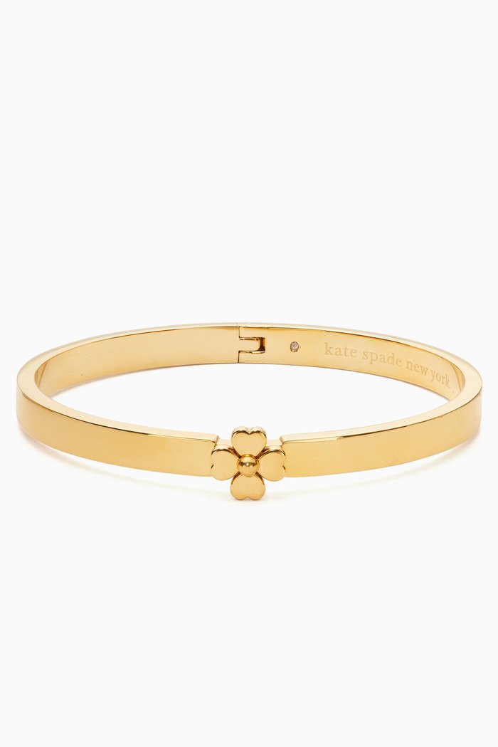 

Heritage Spade Flower Thin Bangle in Metal, Gold