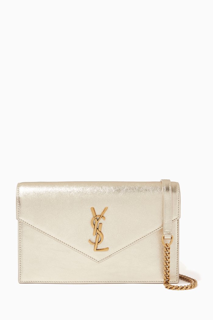 Envelope Chain Wallet in Metallized Leather, Gold
