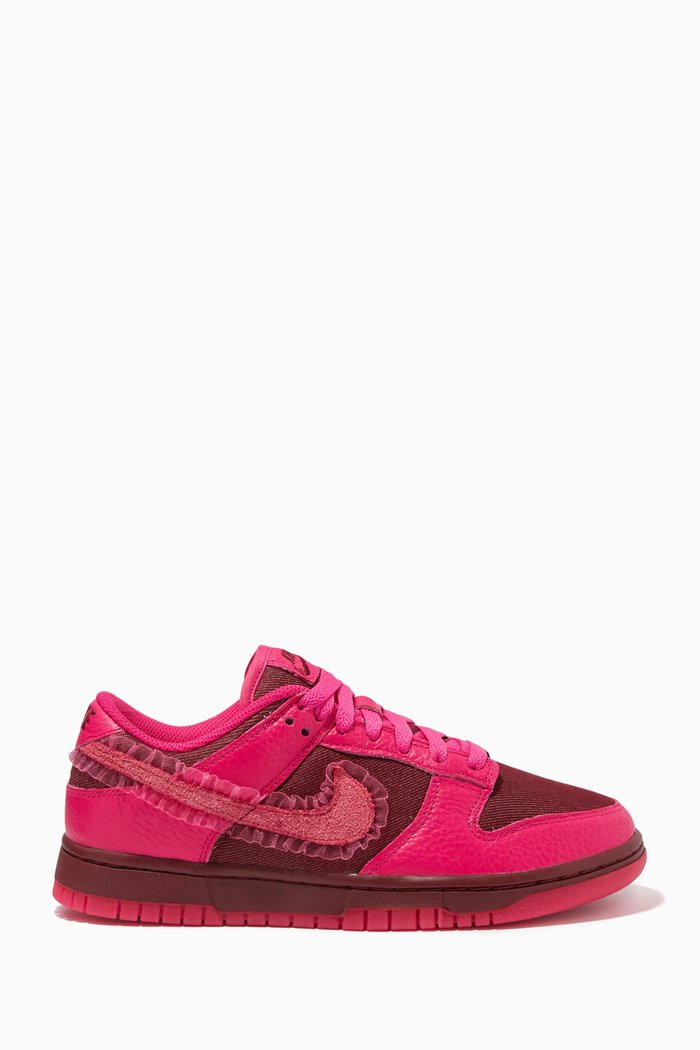 

Dunk ‘Valentine's Day’ Low Top Sneakers in Leather, Pink