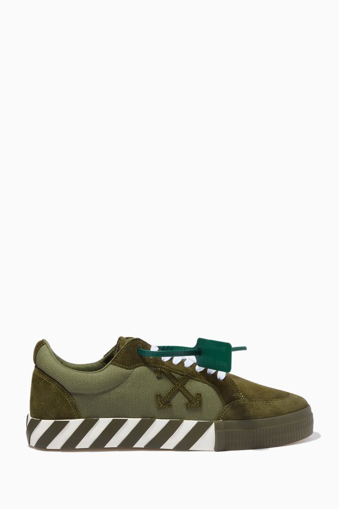 

Low Vulcanized Sneakers in Suede & Canvas, Green
