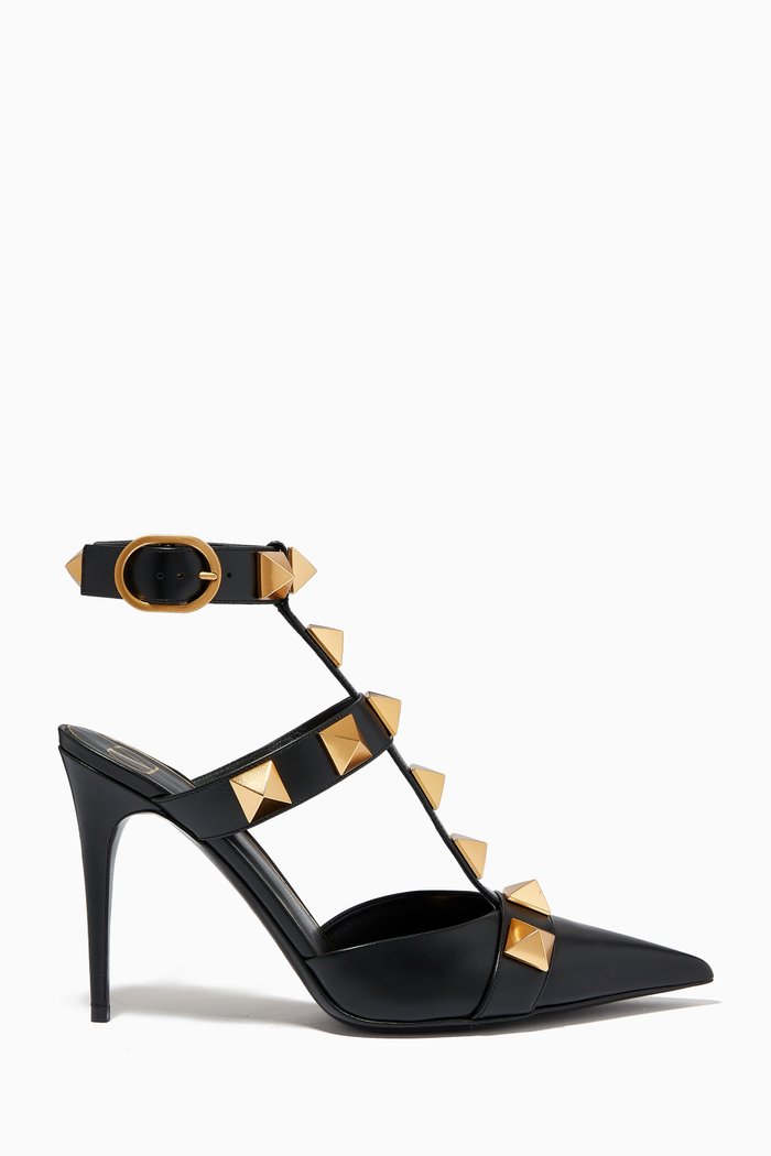 

Valentino Garavani Roman Stud Pumps in Calfskin, Black