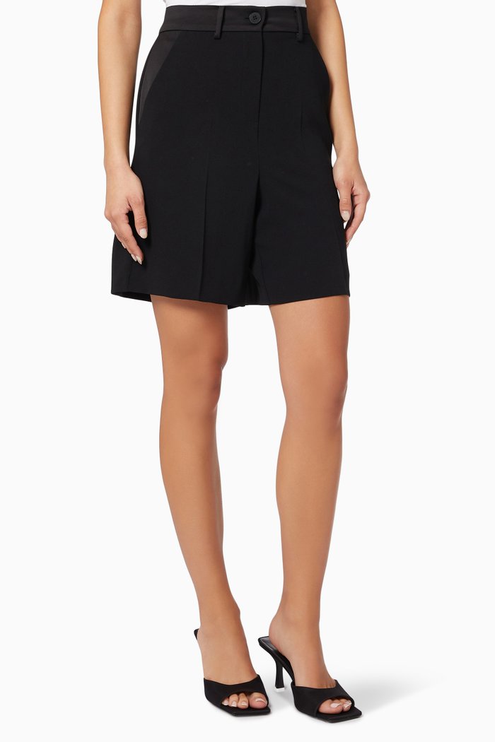 

Saba High-rise Shorts in Crepe, Black