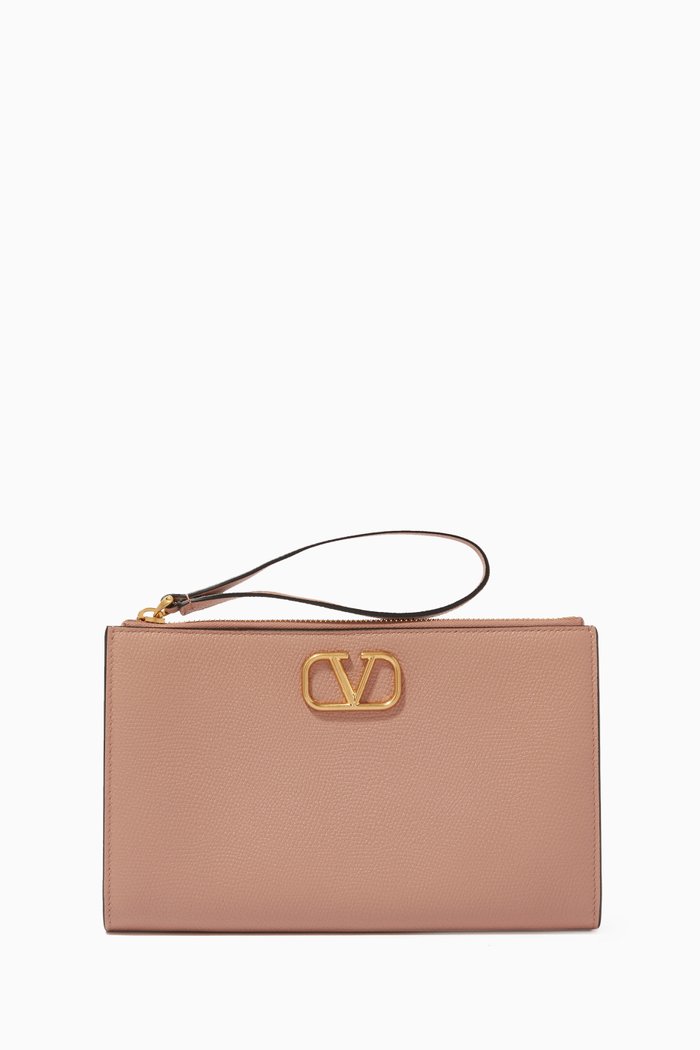 

Valentino Garavani Vlogo Wristlet in Leather, Pink