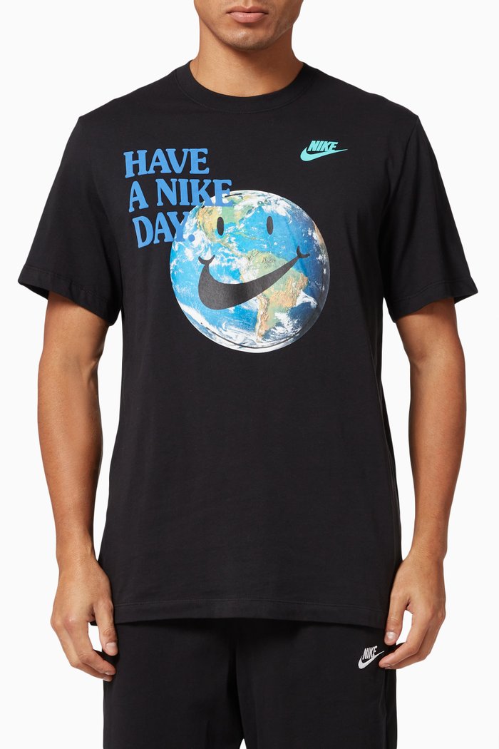 

Sportswear Essential+ Statement T-shirt in Jersey, Black