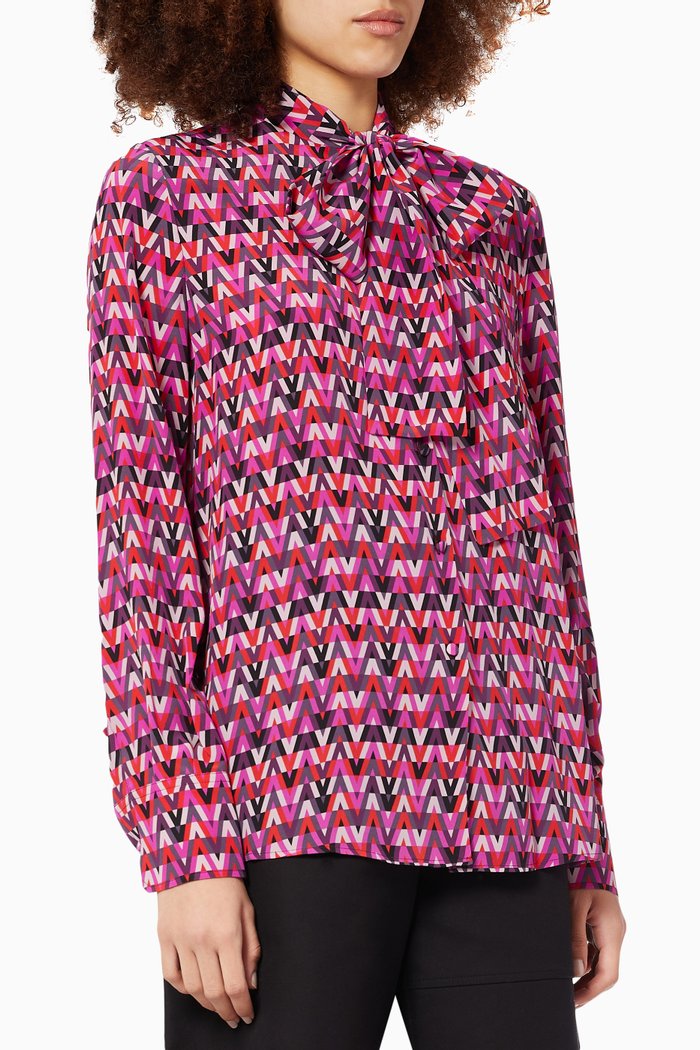 

Optical V Print Shirt in Silk, Pink