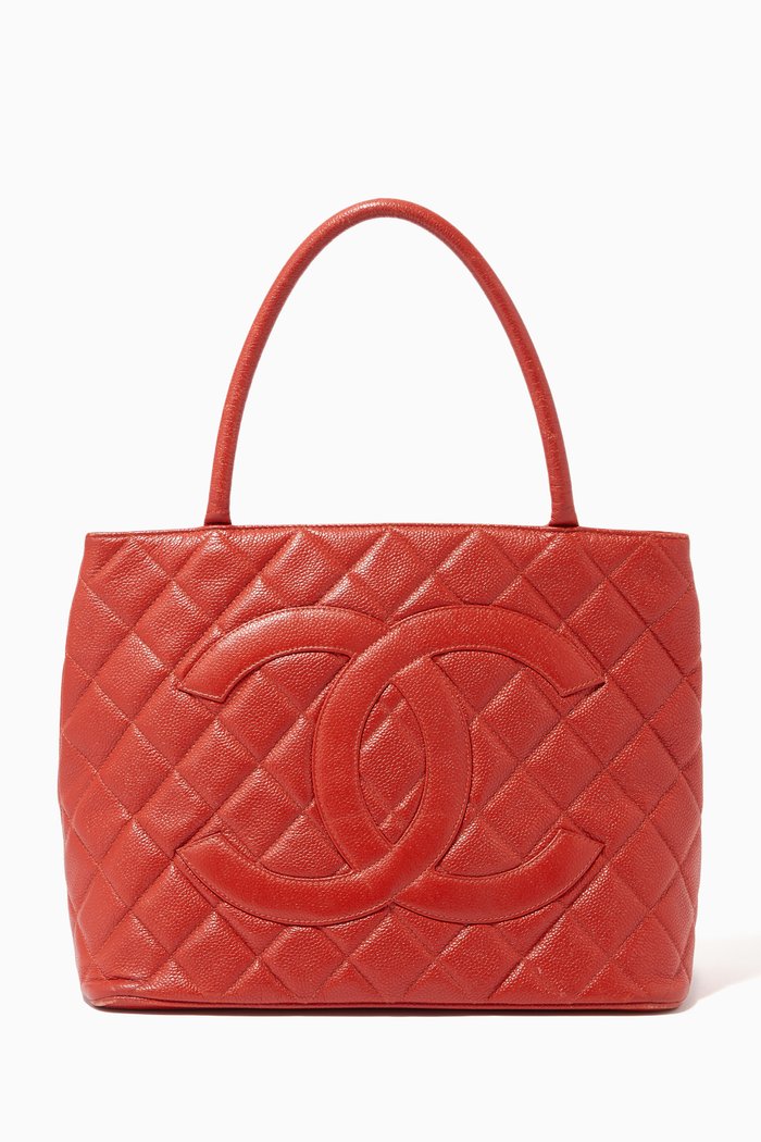 

Matelasse Medallion Tote Bag in Caviar Skin, Red