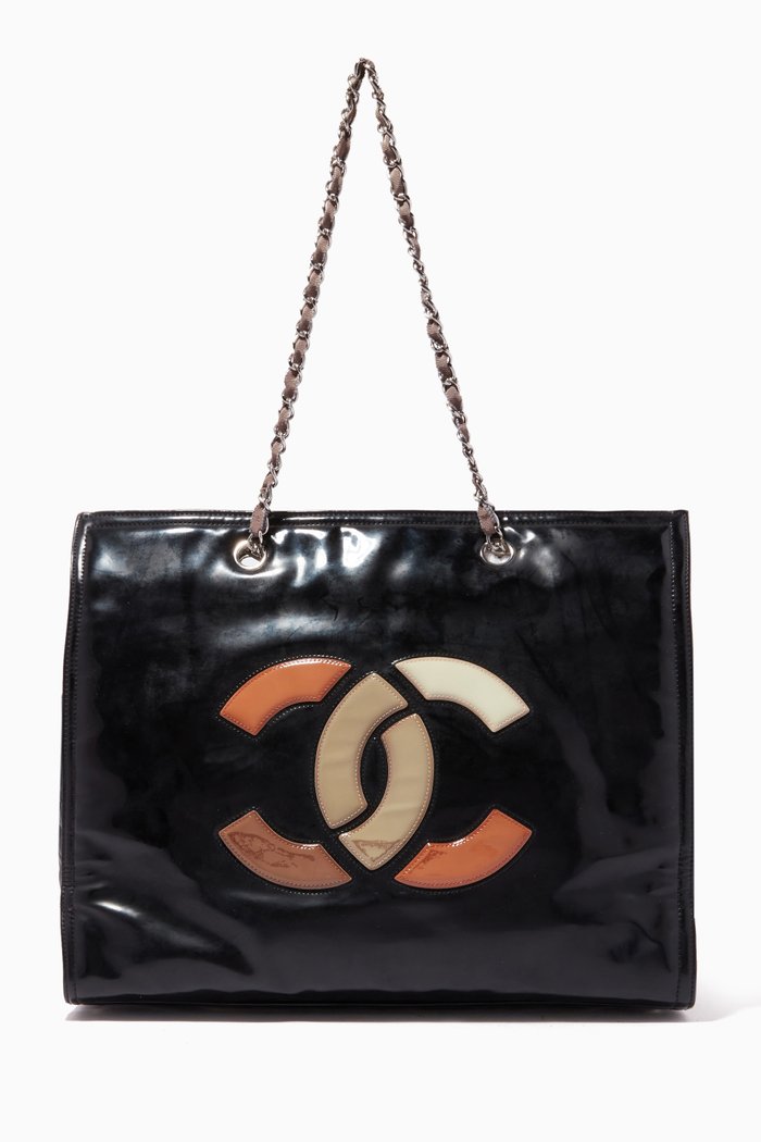 

Logo Shoulder Bag in Leather, Black