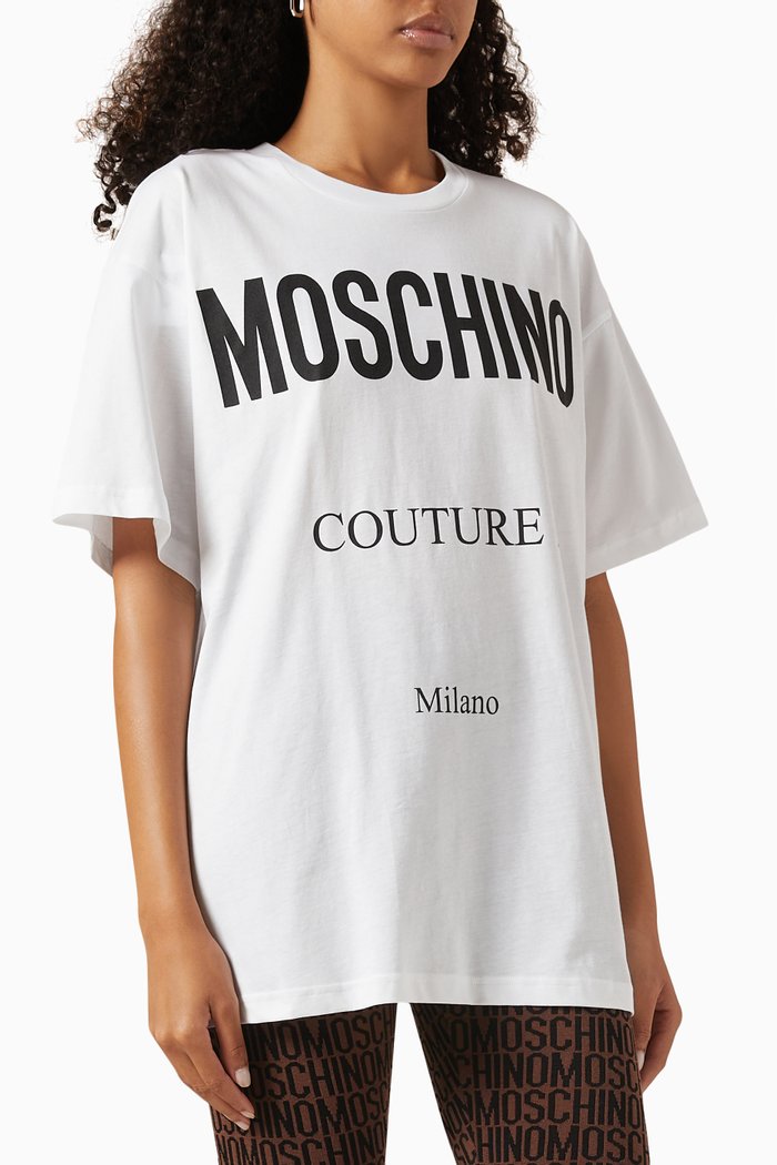

Embossed Logo T-shirt in Cotton, Pink