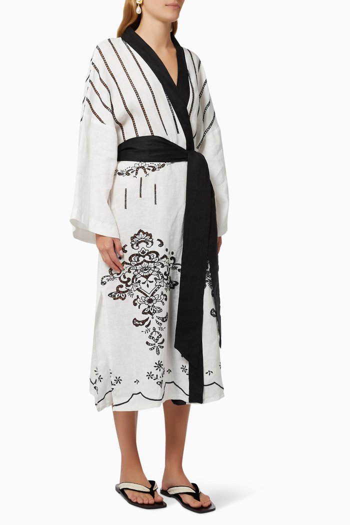 

Contrast Embroidered Kimono in Linen, White