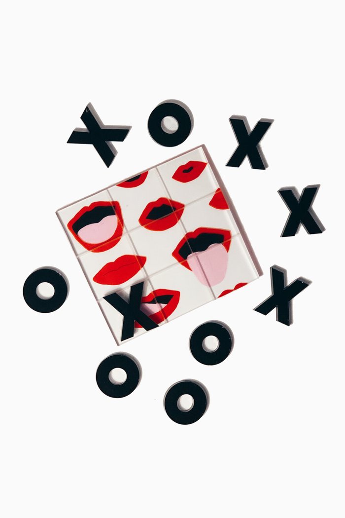 

Lips Tic Tac Toe Board, Red