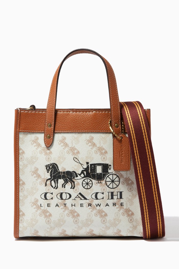 

Field Tote 22 in Horse & Carriage Print Canvas, Neutral