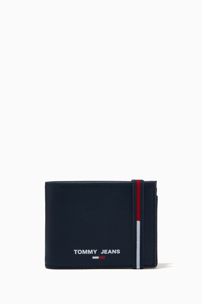 

Essential Recycled Wallet in Recycled Leather, Blue
