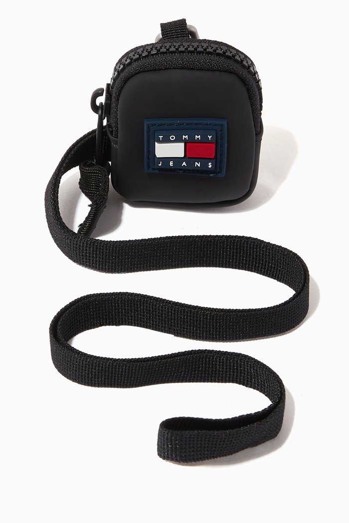 

Urban Tommy Badge Earphone Case in PU, Black