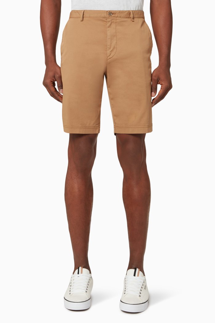 

Slim Fit Shorts in Stretch Cotton Twill, Neutral