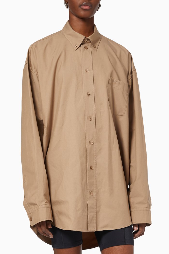 

Back Slit Shirt in Cotton Poplin, Neutral
