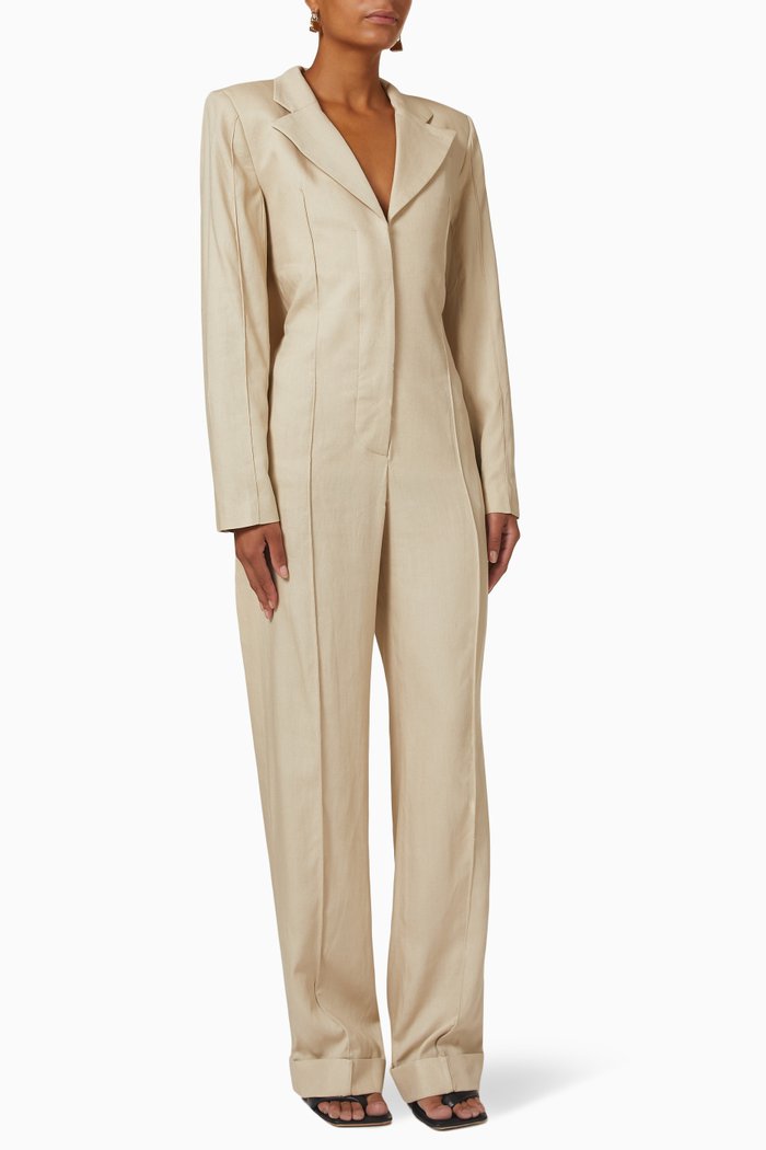 La Combinaison Costume, Neutral
