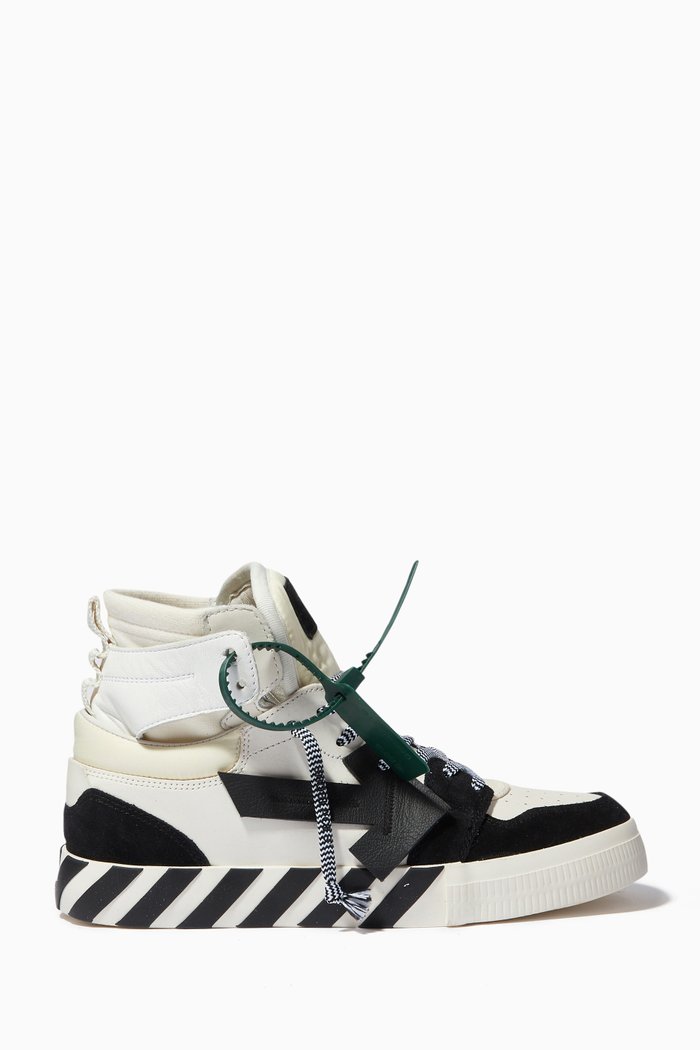 

High Vulcanized Floating Arrow Sneakers in Mixed Leather, White