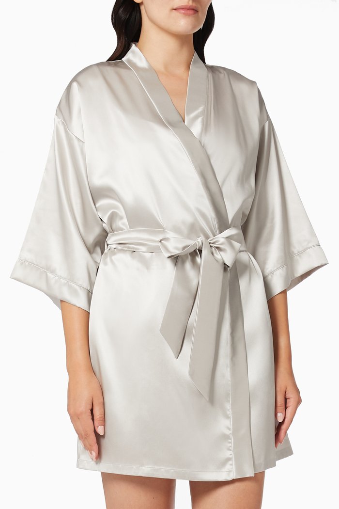 

Robe in Mulberry Silk, Grey