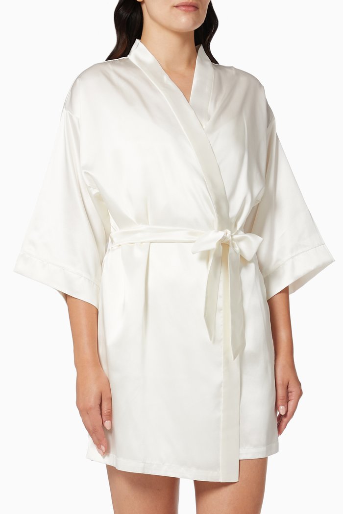 

Robe in Mulberry Silk, Neutral