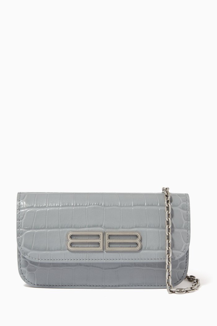 

Gossip Wallet on Chain in Croc-embossed Leather, Grey