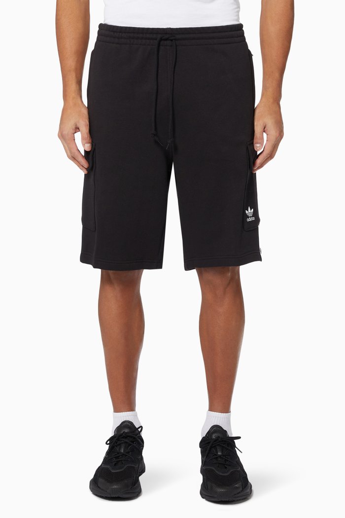 

Adicolor Classics Cargo Shorts in French Terry, Black