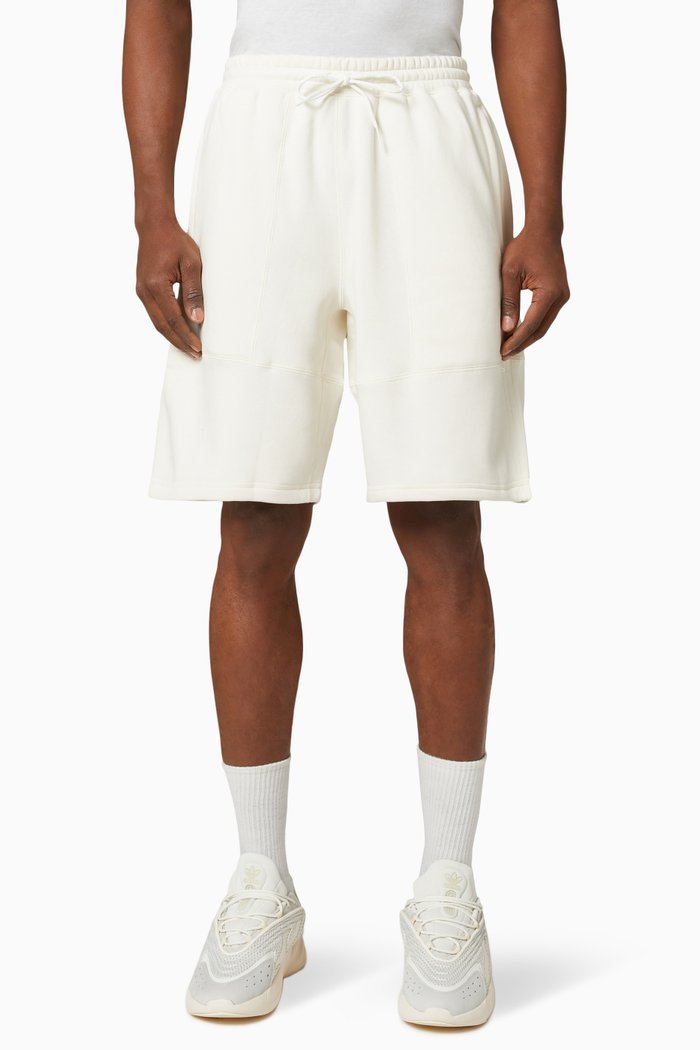 Adidas Classics 3-stripe Shorts in Fleece, Neutral