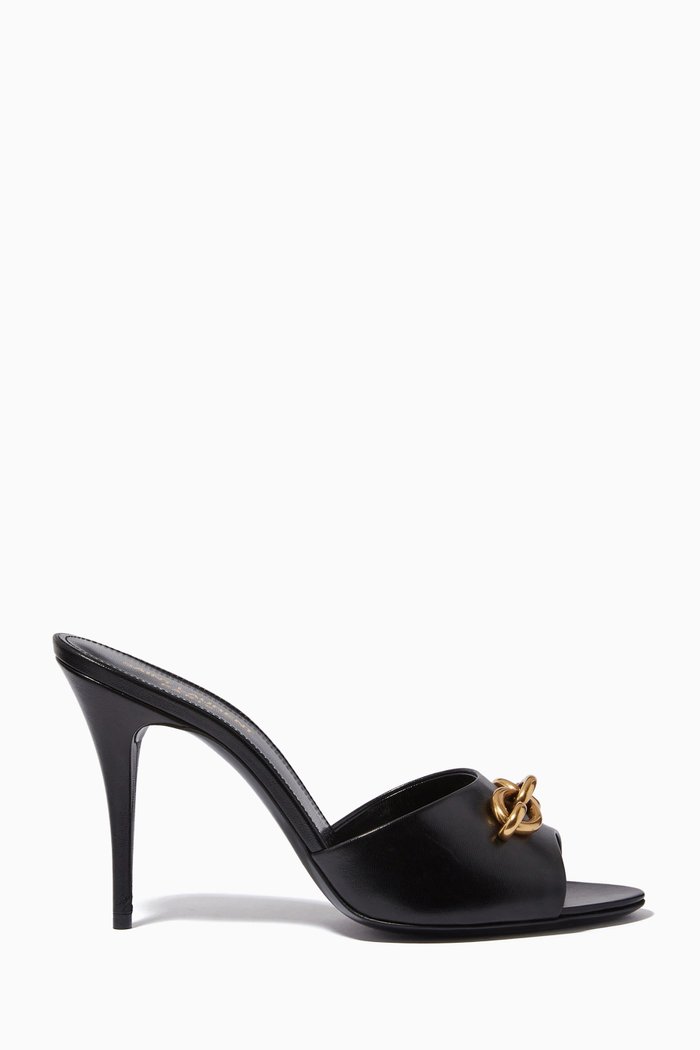 

Le Maillon Sandals in Leather, Black