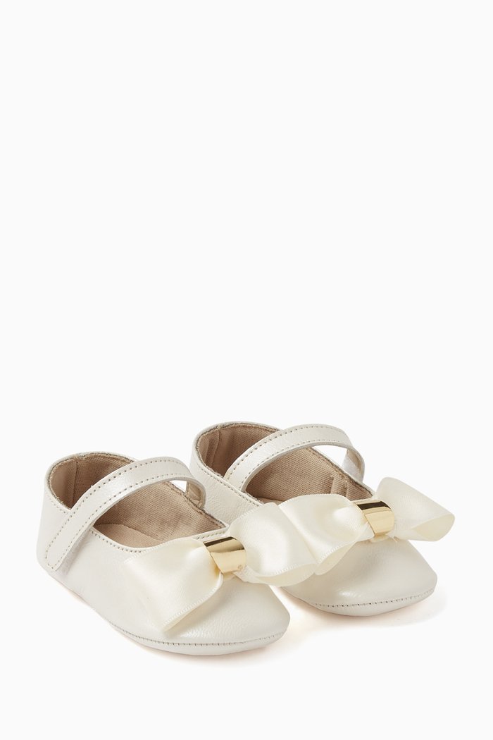 

Bow-Embellished Ballerinas in Leather, Neutral
