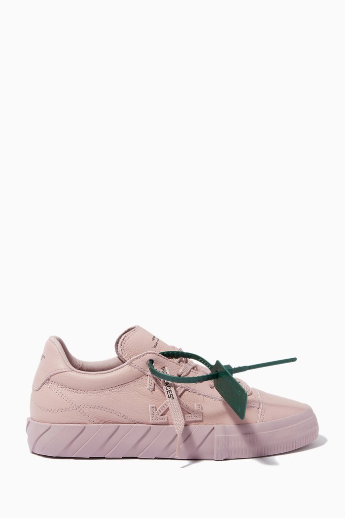 

Low Vulcanized Sneakers in Calf Leather, Pink