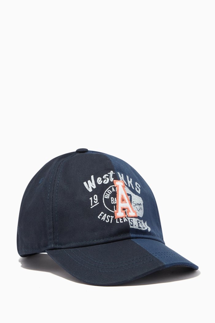

Two Tone Letter Badge Cap, Blue