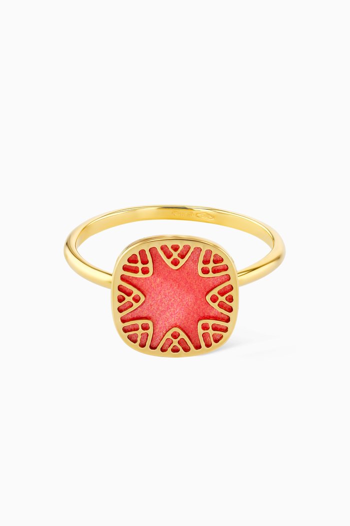 

Amelia Sunrise Mother of Pearl Ring in 18kt Yellow Gold