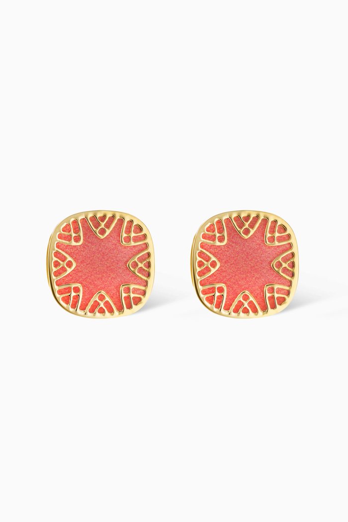 

Amelia Sunrise Mother of Pearl Stud Earrings in 18kt Yellow Gold
