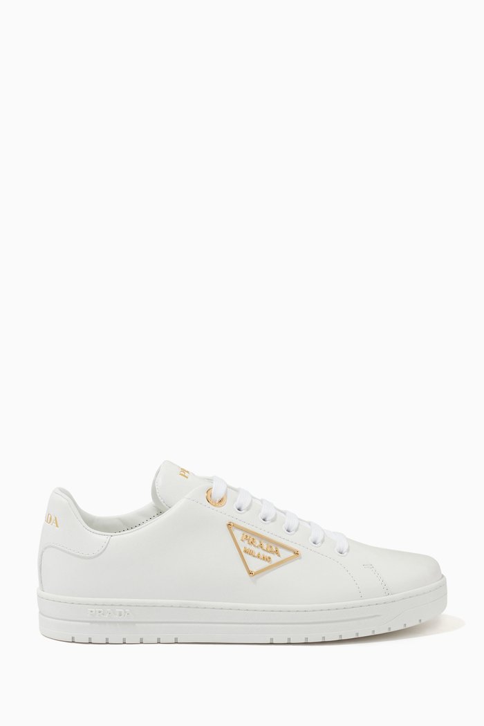 

Triangle Logo Low Top Sneakers in Calf Leather, White