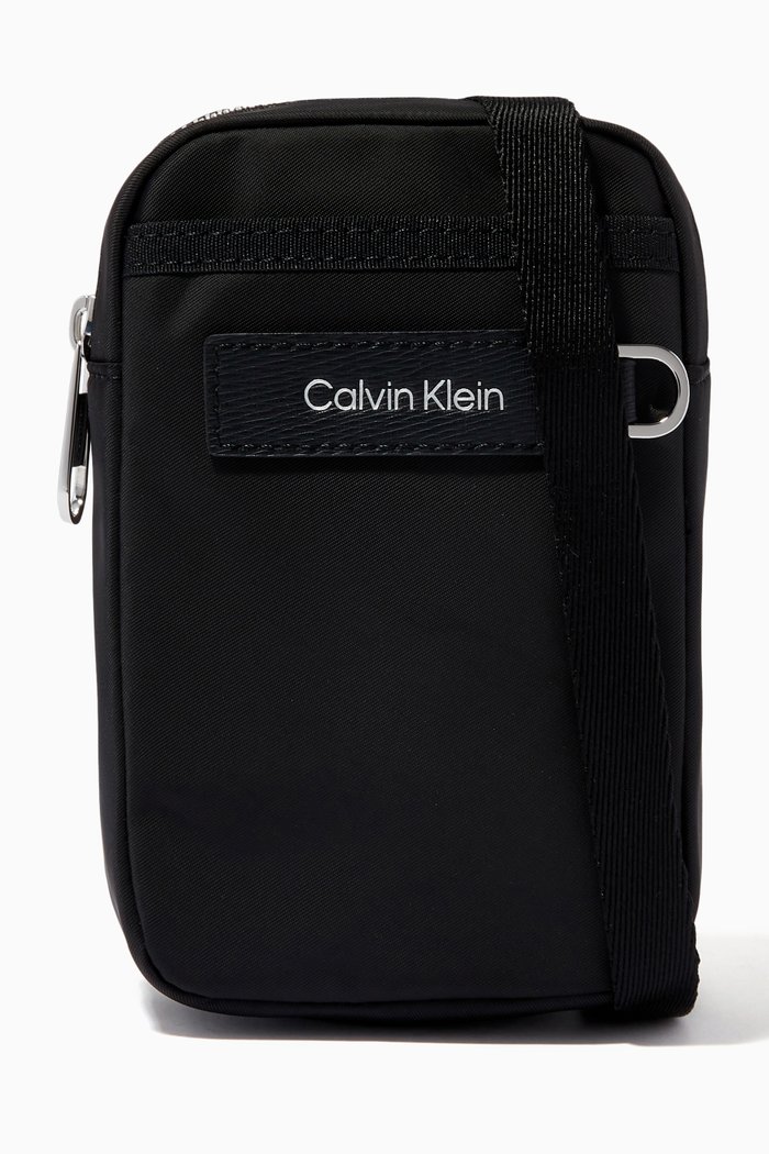 

Crossbody Pouch in Repreve Recycled Polyester, Black