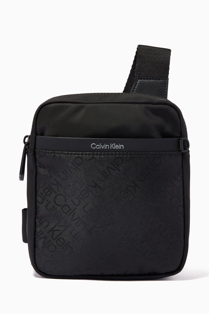 

Urban Convertible Crossbody Bag in Repreve Recycled Polyester, Black