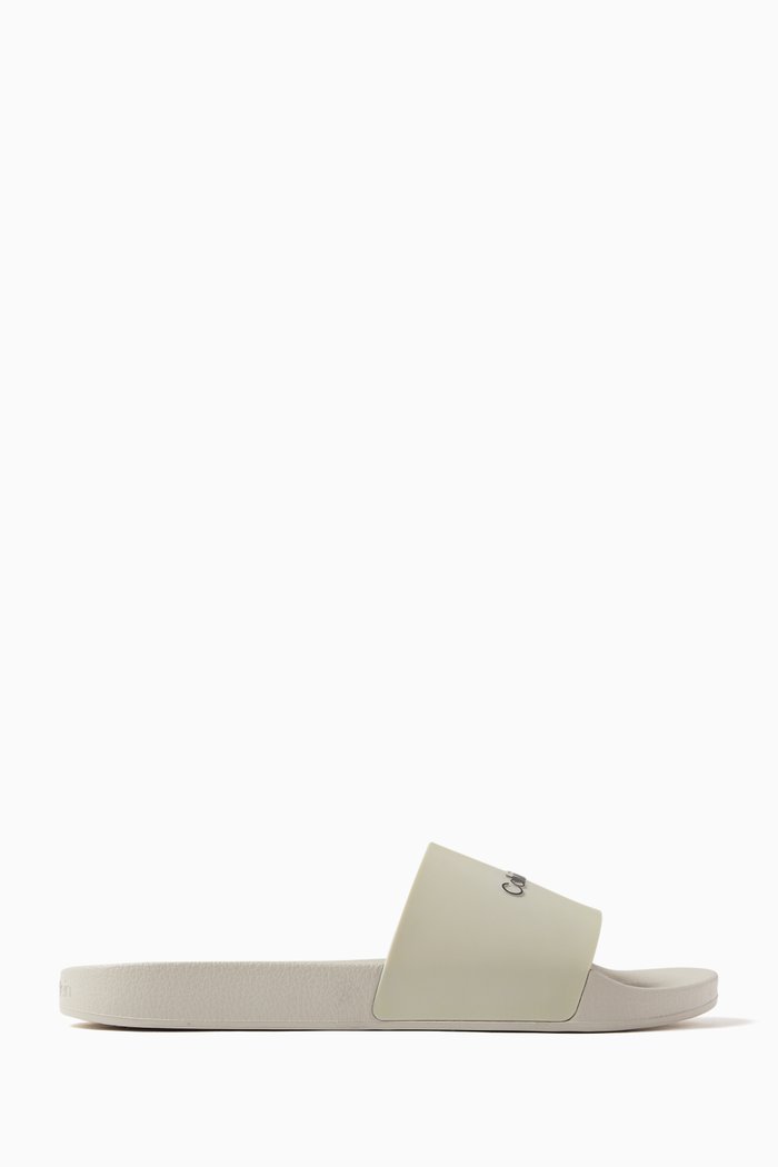 

Logo Slides in Rubber, Grey